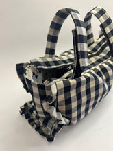Carica l'immagine nel visualizzatore di Gallery, Borsa Carrozzina Nera scozzese