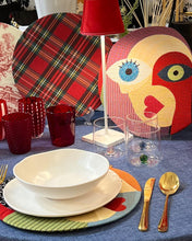Carica l'immagine nel visualizzatore di Gallery, Sottopiatto in tessuto tartan