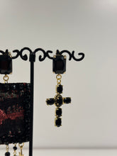 Carica l&#39;immagine nel visualizzatore di Gallery, Orecchini Metallic nero
