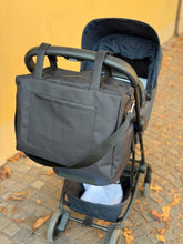 Carica l&#39;immagine nel visualizzatore di Gallery, Borsa Carrozzina maxi Nera
